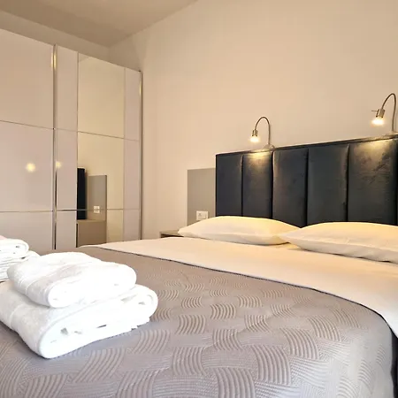 Okit Apartment *
